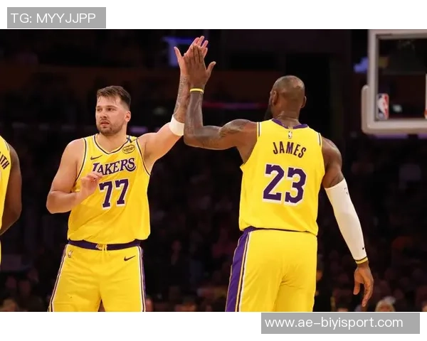 湖人训练营开局一周半磨合进度不如预期表现堪忧 湖人训练营开局一周半磨合进度不如预期表现堪忧