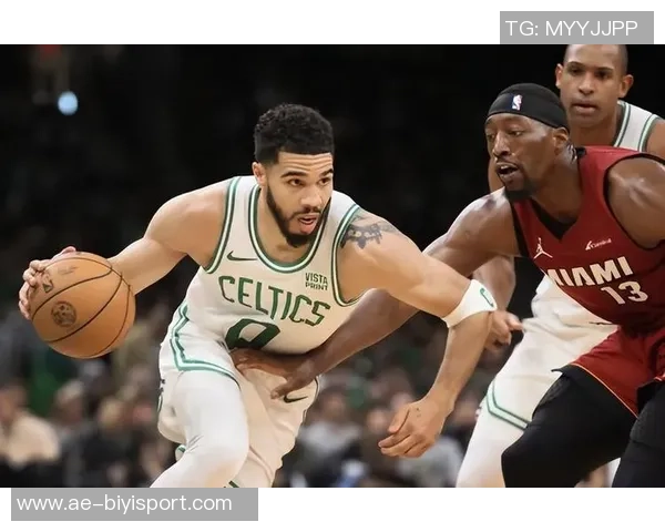 皮维称赞KD为历史伟大球员之一自信自己的防守表现相当出色