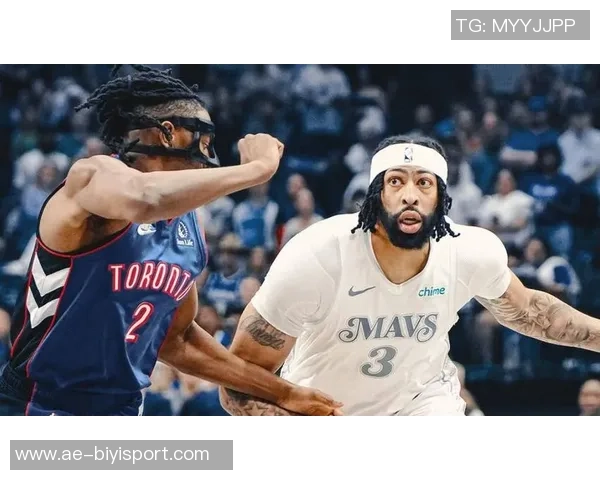 浓眉带病坚持比赛期间两次呕吐全力以赴助球队争胜