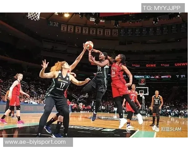 佩奇女友阿奇福德荣登SLAM杂志封面明年将征战WNBA 佩奇女友阿奇福德荣登SLAM杂志封面明年将征战WNBA