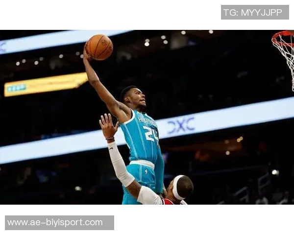 布兰登米勒欣喜黄蜂全队表现出色赛场展现团队合作精神与实力 布兰登米勒欣喜黄蜂全队表现出色赛场展现团队合作精神与实力